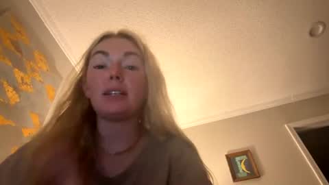 lulu22199 online show from July 30, 2:23 am
