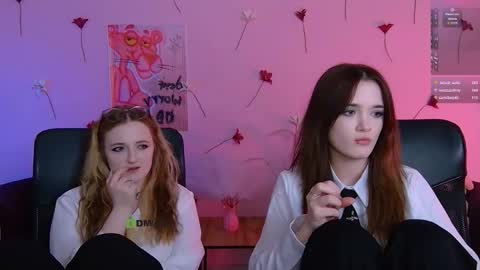 luna_berryy online show from May 27, 1:57 am