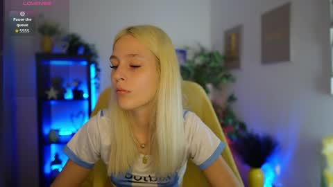 luna_grace18 online show from June 5, 1:17 pm