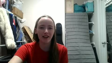lunapixie2020 online show from May 18, 4:07 am