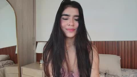 Luna Rousse online show from April 13, 3:52 am