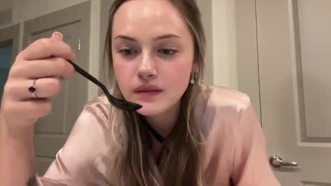 Aimee online show from February 2, 2:32 am