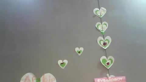 Bee Bee online show from March 13, 4:36 am