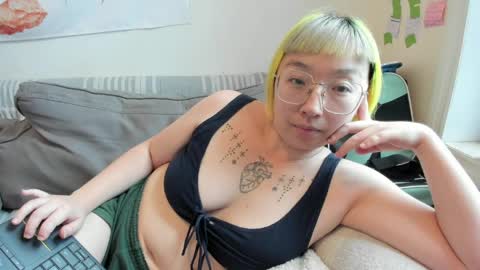 LuxGray online show from April 17, 7:05 pm