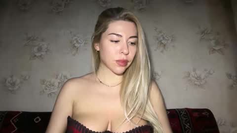 LuxSonyaStar online show from March 11, 8:55 pm