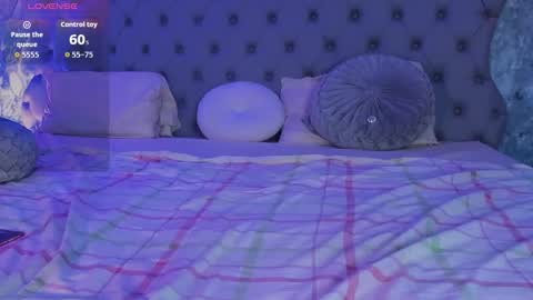 Lyana online show from September 17, 1:42 pm