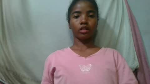 lydie856696 online show from June 12, 3:03 am