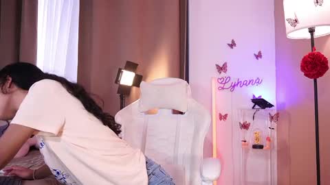 Lyhana Lee online show from May 9, 2:52 pm