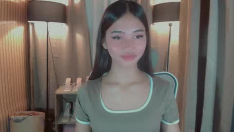 LYKA LOOPS online show from April 12, 7:27 pm