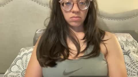 Olivia online show from January 31, 9:02 pm