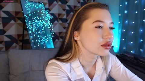 Maddi online show from January 8, 11:52 pm