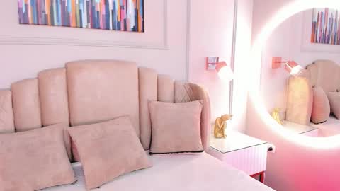 Maddy  online show from March 10, 7:18 pm