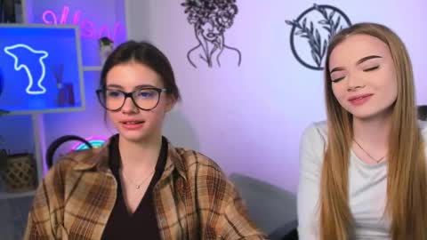 maddy moah online show from March 12, 6:05 am