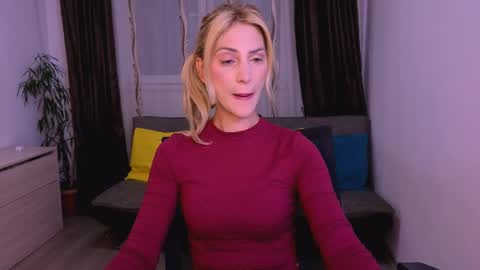 Madye Roberts online show from April 26, 5:43 pm