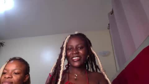 Maelys online show from May 8, 6:43 pm