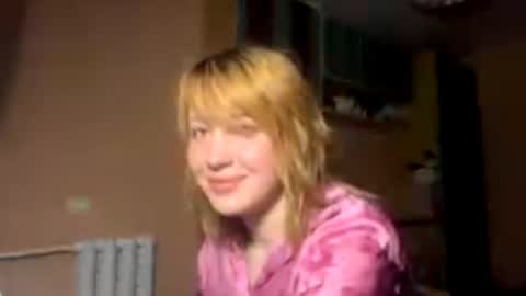Evie online show from June 7, 7:43 pm