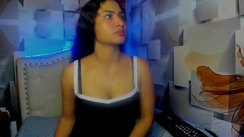 M A L A I K A  online show from August 4, 4:46 pm
