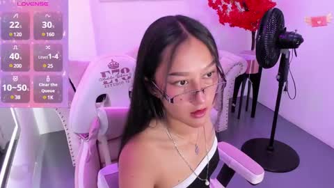 Mia online show from January 23, 12:19 pm