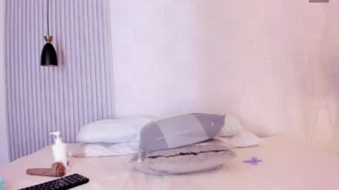 Manu online show from April 29, 5:30 pm