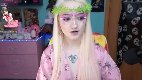 Manuela online show from March 10, 4:05 am