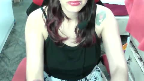 Manu Escarlate online show from April 23, 2:52 am