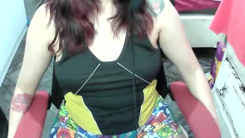 Manu Escarlate online show from April 25, 5:54 am