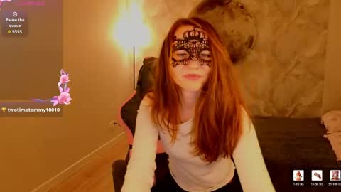 Margo Kellly online show from May 26, 1:38 am