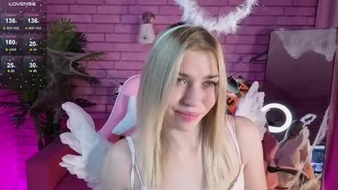 margo_robbbie online show from October 28, 1:11 am