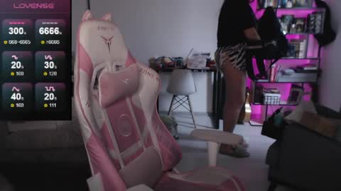 mari moore online show from March 31, 8:25 am