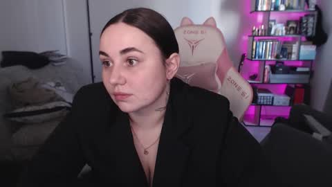 mari moore online show from March 13, 7:20 am