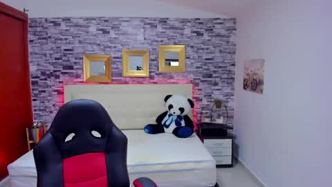 Mariana online show from February 28, 9:23 pm
