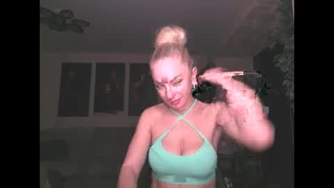 marianna1977 online show from April 3, 6:50 pm