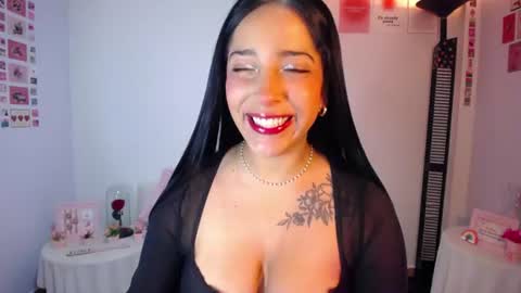Nicolle online show from July 19, 10:39 am