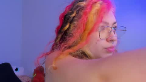 Mariee online show from May 31, 7:37 pm