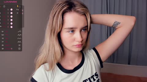 Alivia. online show from December 14, 6:02 am