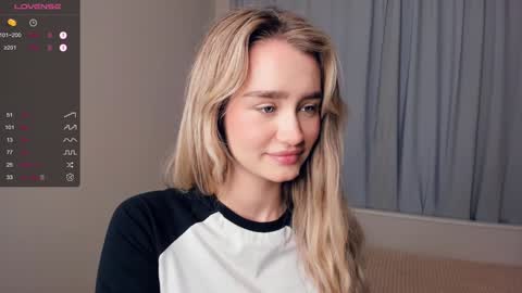 Alivia. online show from December 18, 6:10 am