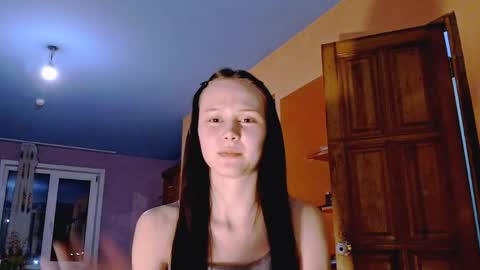 Mari online show from April 1, 1:41 pm