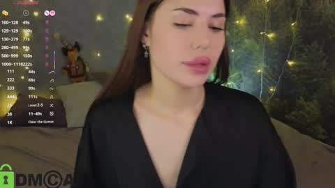 Mary  GMT 3 Mon Tue Wed Thu Fri 0300am - 0900am online show from December 23, 1:53 am