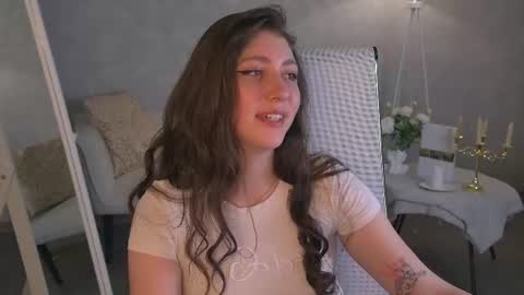 Mary Miller online show from July 7, 9:24 am