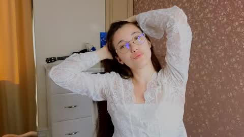 Hi Im Olivia Im new here3 online show from May 24, 3:16 am