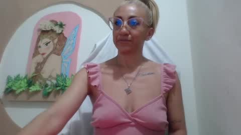massiel ferreti online show from May 31, 11:50 pm
