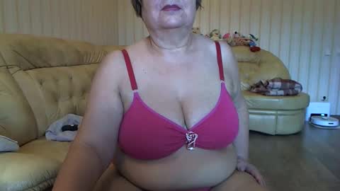 Cat online show from May 22, 3:43 pm