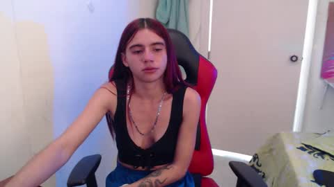 maxinesex_ online show from March 4, 2:56 pm
