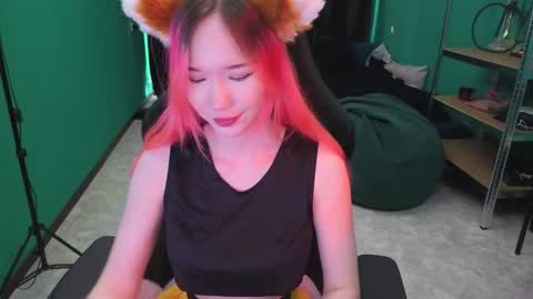 Maya Viola online show from March 30, 5:51 am