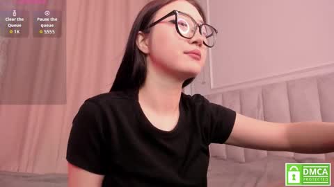 Erina online show from March 11, 7:45 am