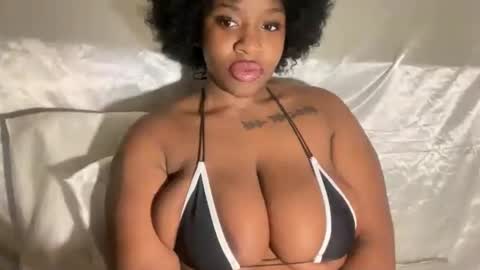 mayluvsu online show from February 2, 5:17 am