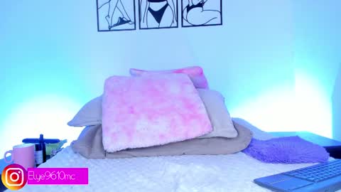 Ellie online show from July 10, 11:37 pm