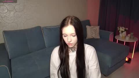 mefwhOre online show from December 3, 2:41 pm