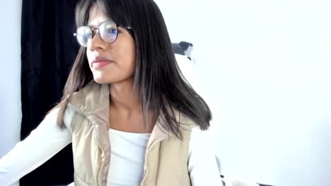 Megan online show from April 3, 6:22 am