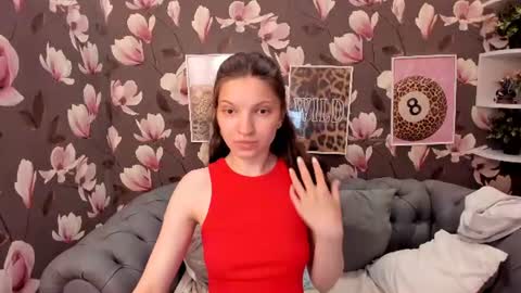 Melanie online show from July 2, 8:09 am